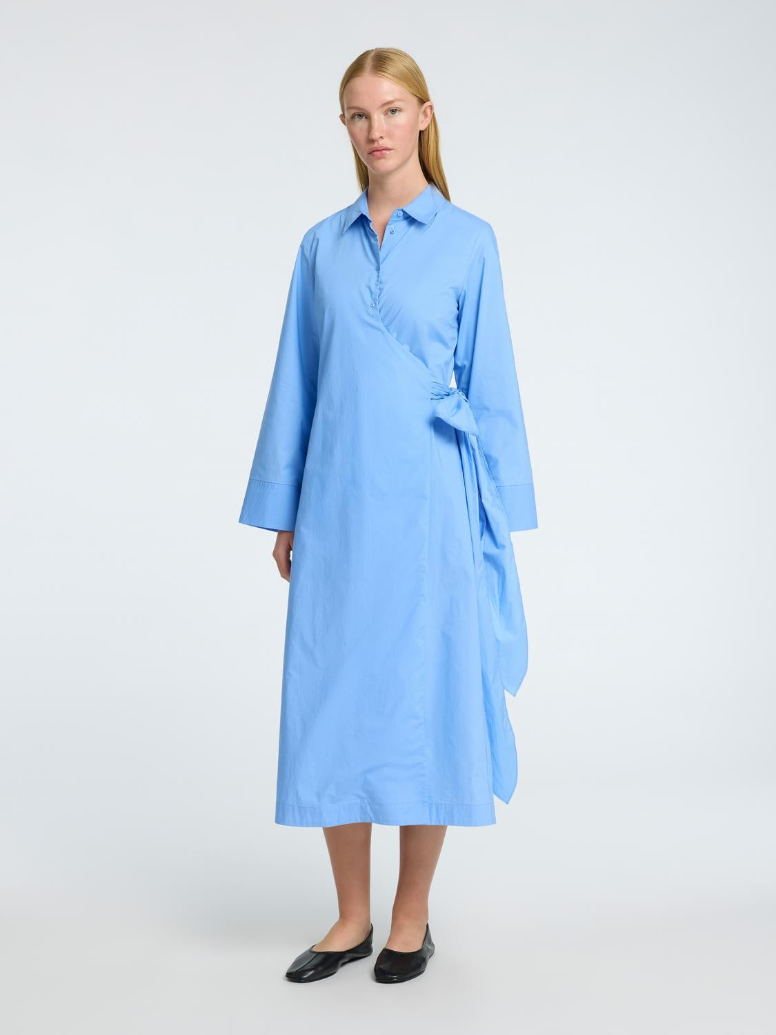 model_shot-front_full